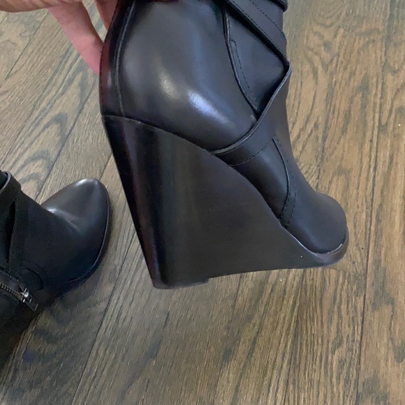 Frye wedge ankle boots 8.5 - Picture 3 of 13